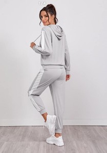 Ensemble de survêtement 2 pièces pour femme, sweat à capuche et pantalon de jogging, tissu doux et respirant, sweat à capuche avec cordon de serrage réglable - Product Image 4