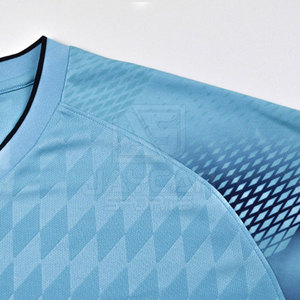 Ensemble maillot et short de football pour équipes, logo personnalisé disponible, uniforme de football, vêtements de sport en gros, meilleures ventes - Product Image 4