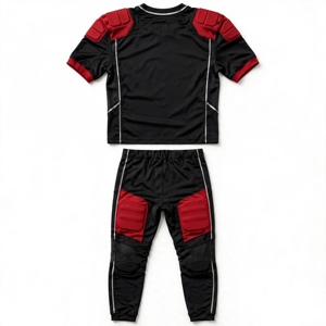 Ensemble de maillot de football américain rembourré noir et rouge pour homme, sans manches, col en V, taille élastique, coupe athlétique en mesh, anti-humidité, imprimé - Product Image 2