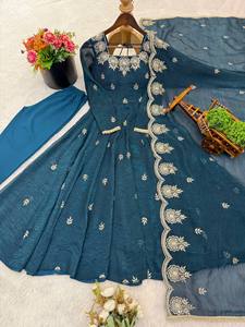 Robe Anarkali élégante pour femme Ramdev Trading, brodée, imprimée numériquement, séchage rapide, moderne, toutes saisons, pour fêtes et mariages, coupe régulière - Product Image 5