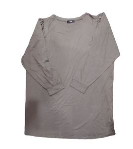 T-shirt en coton tricoté pour femme, à manches longues, à épaules tombantes, surdimensionné, avec ourlet arrondi et design uni, vente en gros - Product Image 2