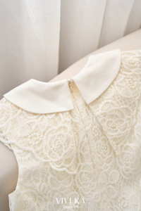 Chemise féminine sans manches en dentelle florale de qualité supérieure, col Peter Pan, tissage texturé, 100% polyester, haut SKYLAR - Product Image 6