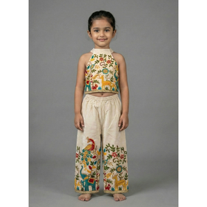 Conjunto étnico sin mangas para niños en algodón khadi con top corto con cuello halter y bordado floral y dori, y pantalón largo. - Product Image 1