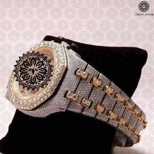 Montre de luxe unisexe Charm Jewels en acier inoxydable 42 mm avec cadran analogique en cristal saphir, mouvement à quartz et fermoir à boucle - Product Image 2