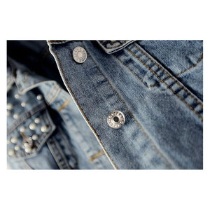 เสื้อแจ็คเก็ตยีนส์โอเวอร์ไซส์สำหรับผู้หญิง ปักลายมุกประดับด้วยลูกปัด สไตล์ลำลอง เท่ห์ๆ ทรงหลวม เสื้อคลุมยีนส์แฟชั่นแนวสตรีทสุดฮิต - Product Image 6