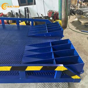 ทางลาดไฮดรอลิกเคลื่อนที่สำหรับรถบรรทุกคอนเทนเนอร์ นัลทาโก้ รุ่น Heavy Duty 8 ตัน สำหรับคลังสินค้า จัดส่งรวดเร็ว โรงงานเวียดนาม - Product Image 1