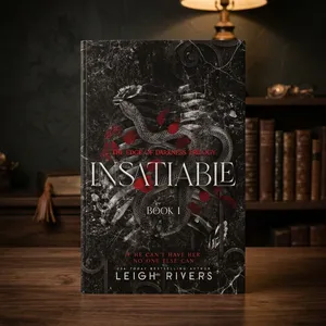 อินซาเทเบิล โดย ลีห์ ริเวอร์ส หนังสือปกอ่อน เรื่องราวความรักทางอารมณ์และดราม่าความสัมพันธ์ - Product Image 1
