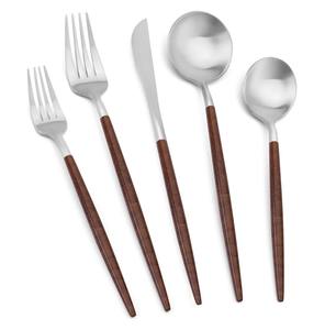 Juego de Cubiertos de Acero Inoxidable Ecológico y Sostenible de Alta Calidad con Mangos Marrones Mate Premium para una Comida Duradera y Resistente al Óxido - Product Image 4