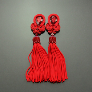 Frange à pompons rouge sur mesure avec perles, soyeuse et colorée, de haute qualité, à usage personnalisé, à prix abordable - Product Image 2