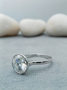 Forme LAB Grown 2.0 CT Bague de fiançailles en argent 925 or massif VVS Moissanite Diamant GIA Certifié Fine Jewelry Bezel - Product Image 2