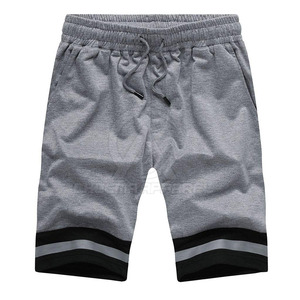 Conjunto de camiseta y pantalones cortos de moda urbana, tela suave y transpirable para uso casual de verano y viajes. - Product Image 5