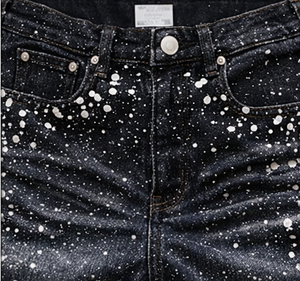 Pantalon en jean streetwear BENTURA personnalisé avec logo, coupe droite, effet froissé, délavé à l'acide, orné de strass et de perles pour homme - Product Image 5