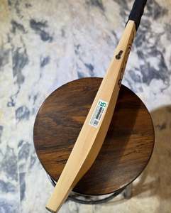 Bate de Críquet CA Sports Gold Legend Edition de Madera de Sauce Inglés, Ligero, para Mano Derecha/Izquierda, con Funda Protectora y Agarre Extra - Product Image 4