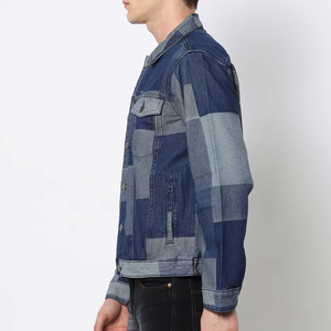 เสื้อแจ็คเก็ตยีนส์แบบ OEM ขายดี คุณภาพสูง แจ็คเก็ตยีนส์ลำลองสไตล์สตรีทสำหรับผู้ชาย รับทำโลโก้ตามสั่ง - Product Image 2