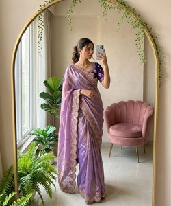 Sari de Seda Morado de NiMa Creations con Diseño Floral Bordado, Traje Tradicional de Boda para Mujer, Largo Regular, Corte Regular, Secado Rápido - Product Image 4