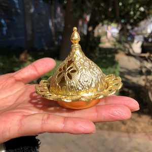 เตาเผากำยานทองเหลืองขนาดเล็กแบบขายส่ง สไตล์อาหรับโบราณ ฝาครอบลายนูนแบบฟิลิกรี สำหรับใส่บาคูร์ - Product Image 1