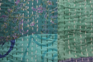 Funda de cojín Kantha de retazos Sari de seda funda de cojín Kantha decorativa de almohada Bohemia - Product Image 6