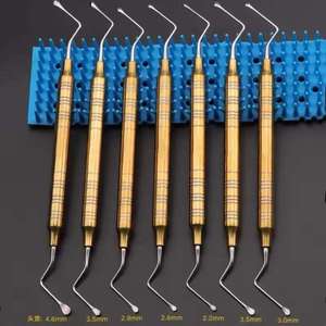 Juego de Instrumentos Quirúrgicos Dentales de 7 Piezas con Mango Dorado, Herramientas de Ortodoncia de Acero Inoxidable con Empuñadura Manual Moleteada Clase I - Product Image 5