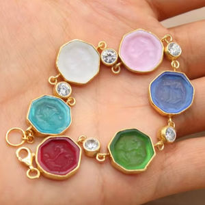 กำไลข้อมือแก้วสีรุ้งธรรมชาติ แกะสลักลายลงบนแก้ว เงินแท้ 925 ทำมือ สไตล์วินเทจ คลาสสิก ได้รับการรับรองจาก GIA เครื่องประดับคาเมโอหลากสี - Product Image 1