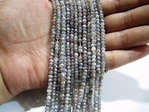Perles facettées en pierre de lune grise naturelle, forme rondelle, 3-4 mm, brin de 13 pouces de long - Product Image 3