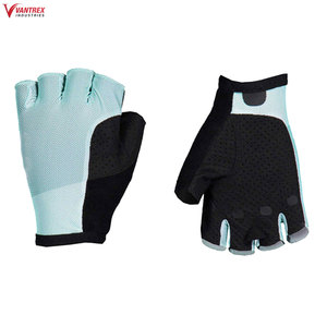 Gants de sport sans doigts, gants de musculation respirants et antidérapants pour hommes et femmes - Product Image 2