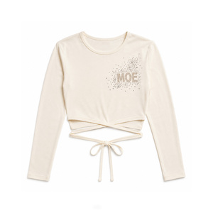 Blusa de mujer con aplique de diamantes de imitación, manga larga, top corto, cuello redondo, ajuste ceñido, estilo streetwear, venta al por mayor - Product Image 4