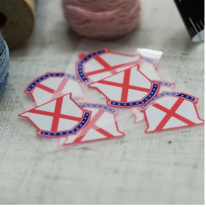 Etiquetas de Transferencia Térmica de Tela Ecológicas Personalizadas con Borde Cortado a Láser para Bolsas de Ropa y Zapatos - Etiquetas Principales con Colores y Tamaños Personalizados - Product Image 1