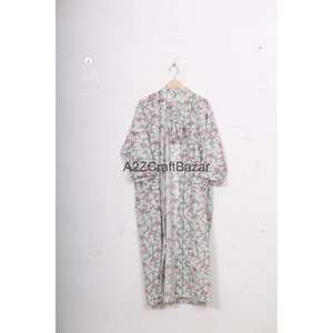 Camiseta de Mujer Hecha a Mano, 100% Algodón, Tejida, con Estampado Floral, Cuello en V, Cierre con Cordón, Manga Tres Cuartos, Transpirable - Product Image 2