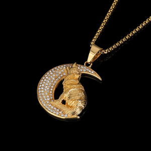 Collar con Colgante de Lobo Uluglialtezando en la Luna, Personalizado |   Colgante de Lobo en Plata de Ley 925 Chapado en Oro con Circonitas |   Joyería de Animales Estilo Hip Hop - Product Image 2