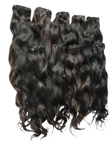 Tissage de cheveux humains noirs à ondulations lâches, style Remy, doux et soyeux - Product Image 1