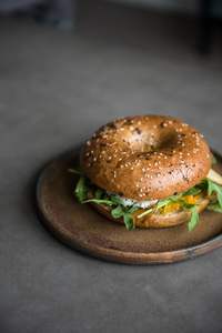 Plato y Tazón Pulidos de Venta Caliente, Aptos para Lavavajillas, Ecológicos, Personalizables, Diseño Europeo Moderno para Uso en el Hogar y Fiestas, por UO - Product Image 3