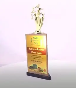 Premio al Logro de Socios en Reuniones Corporativas, Trofeo de Diseño Estrella con Base de Madera, Reconocimiento Empresarial, Agradecimiento Anual - Product Image 1