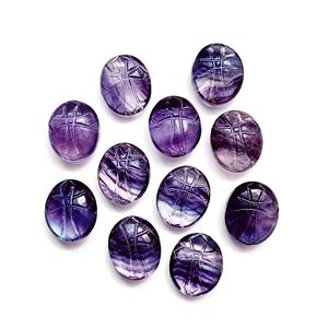 Perles de pierre précieuse lisse en forme de croix sacrée sculptée à la main pour la fabrication de bijoux Charmes en fluorite Prix de gros en vrac - Product Image 1