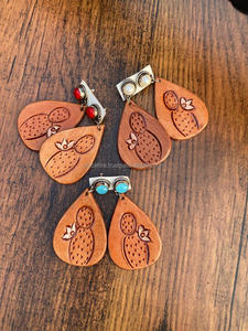 Nueva llegada estilo occidental tallado a mano pendientes de cuero mujeres lindo pendiente de lágrima de moda joyería de moda de cuero - Product Image 6