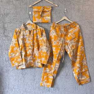 Conjunto de pijama de algodón con estampado floral, cintura elástica, corte holgado, manga tres cuartos, ropa de dormir informal para primavera - Product Image 1