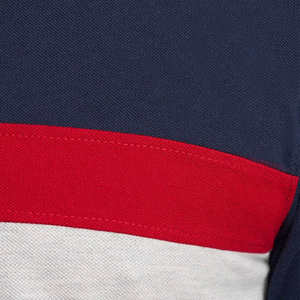 Camiseta Personalizada para Hombre, Transpirable, Ecológica y de Secado Rápido |   Camiseta Casual de Manga Corta de Algodón con Bloques de Color en Tres Tonos: Rojo Marino/Gris - Product Image 4