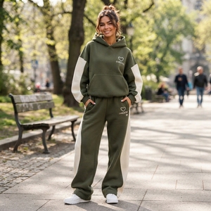 Ensemble de survêtement décontracté pour femme, vert olive et blanc, avec sweat à capuche oversize et pantalon de jogging à jambes larges, tenue deux pièces - Product Image 6