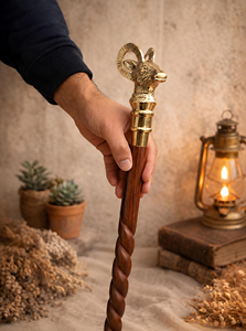 Canne de marche artisanale en laiton avec tête de bélier et manche en bois décoratif pour hommes et femmes, cadeau vintage et objet de collection - Product Image 2