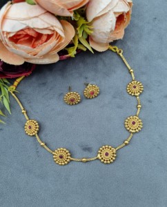 Round Stone Flower Designer Necklace <b>Set</b> With Stud Earrings Minimal <b>Jewellery</b> <b>Set</b> For Womens Artificial Imitation <b>Jewellery</b> <b>Set</b> - Product Image 4