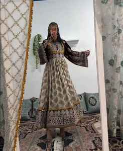 Vestido Afgano Kuchi de Manga Larga con Cintura Natural, Diseño Nuevo y Más Vendido, para Mujer, para Bodas y Fiestas, Talla Grande, Hecho a Mano - Product Image 4