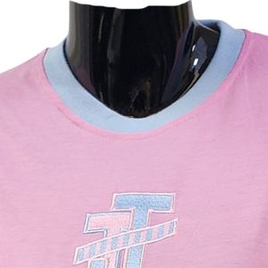 เสื้อยืดสีชมพูสำหรับผู้หญิง สไตล์ลำลอง สตรีทแวร์ ใส่สบาย แฟชั่นไลฟ์สไตล์ เสื้อผ้าสำหรับใส่ทุกวัน - Product Image 3