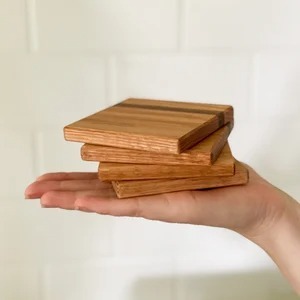 Posavasos Cuadrados de Madera Decorativos, Modernos, Reutilizables, Duraderos y Ecológicos, Diseño Moderno, Posavasos de Madera Pura Hechos a Mano - Product Image 4