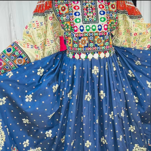 Vestido Regional Afgano de Alta Calidad para Mujer, Nuevo Diseño, Manga Larga, Bordado, Vestido Afgano Kuchi con MOQ Bajo - Product Image 1
