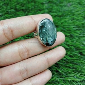 Bague ovale bohème naturelle faite à la main en argent sterling 925 bijoux séraphinite pour femmes idée cadeau de fête d'anniversaire - Product Image 2