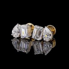 Boucles d'oreilles clous en or 14 carats avec émeraudes et diamants de laboratoire taille poire 1+1 CT, boucles d'oreilles à deux pierres, de luxe pour usage quotidien - Product Image 3