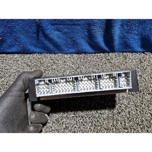 Module de commande de suspension pneumatique d'occasion A8 D4 2010-2017 GENUINE 4H0907553E - Product Image 3
