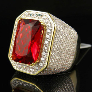 Bague Cocktail Homme en Argent 95% et Or 18K Rempli, Moissanite Taille Émeraude, Sertissage Pavé, Style Géométrique de Luxe - Product Image 2