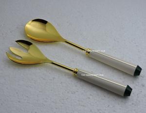 Cuillère à salade en métal avec manche en résine, nouveau design, pour servir la salade, ensemble d'ustensiles en métal au nouveau look, prix de gros - Product Image 3