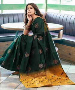 Sari de Seda Verde con Borde Dorado, Tradicional Indio para Bodas, para Mujer, Largo hasta el Suelo, Corte Regular, Estilo Banarasi - Product Image 5