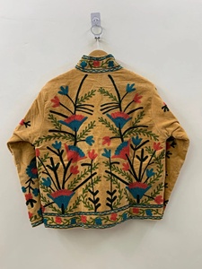 Veste en velours brodée Suzani, style bohème vintage ethnique, vêtement unique fait main, vêtement de créateur, vêtement de mariage, prix de gros - Product Image 2